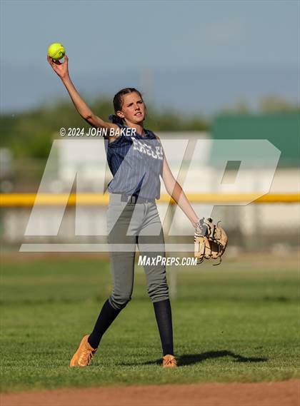 Thumbnail 1 in Boulder City vs. Fernley (NIAA 3A State Loser Final) photogallery.
