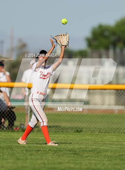 Thumbnail 1 in Boulder City vs. Fernley (NIAA 3A State Loser Final) photogallery.