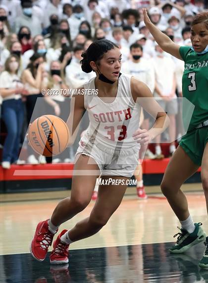 Thumbnail 3 in Myers Park @ South Mecklenburg photogallery.
