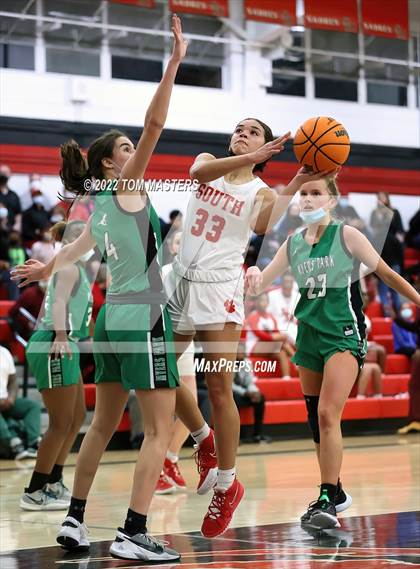 Thumbnail 3 in Myers Park @ South Mecklenburg photogallery.