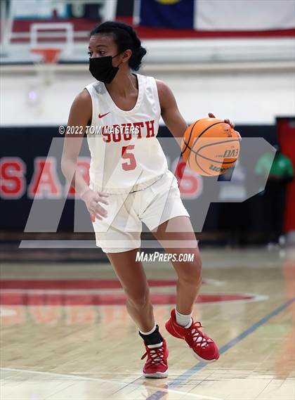 Thumbnail 3 in Myers Park @ South Mecklenburg photogallery.