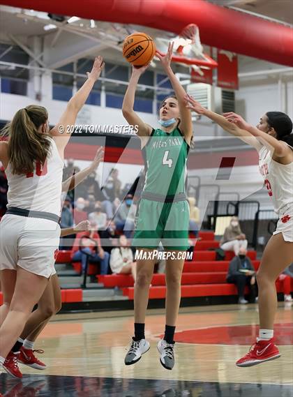 Thumbnail 3 in Myers Park @ South Mecklenburg photogallery.