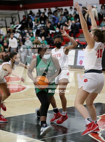 Thumbnail 2 in Myers Park @ South Mecklenburg photogallery.
