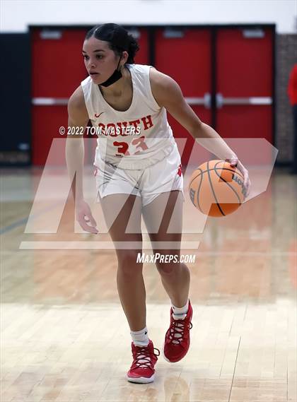 Thumbnail 2 in Myers Park @ South Mecklenburg photogallery.