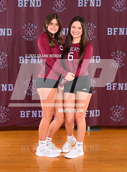 Thumbnail 1 in Cy-Fair Team Portraits photogallery.