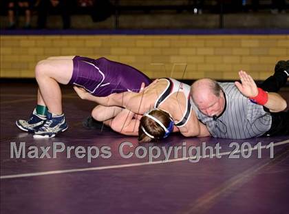 Thumbnail 2 in Mascoutah Class 2A Regional Wrestling Tournament photogallery.