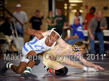 Thumbnail 1 in Mascoutah Class 2A Regional Wrestling Tournament photogallery.