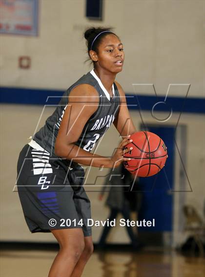 Thumbnail 3 in Bradshaw Christian vs. Monterey Trail (Christian Brothers Holiday Classic) photogallery.