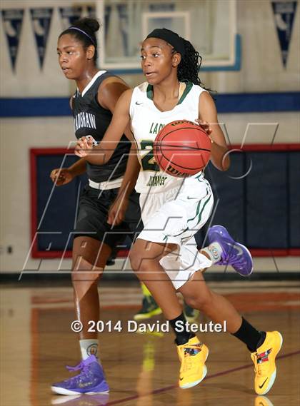 Thumbnail 3 in Bradshaw Christian vs. Monterey Trail (Christian Brothers Holiday Classic) photogallery.