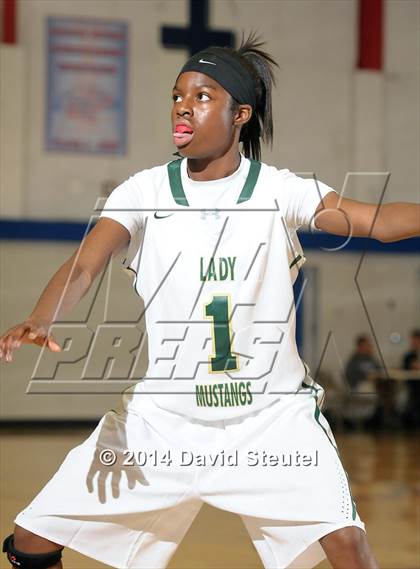 Thumbnail 1 in Bradshaw Christian vs. Monterey Trail (Christian Brothers Holiday Classic) photogallery.