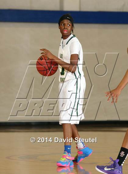 Thumbnail 2 in Bradshaw Christian vs. Monterey Trail (Christian Brothers Holiday Classic) photogallery.