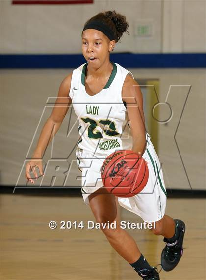 Thumbnail 1 in Bradshaw Christian vs. Monterey Trail (Christian Brothers Holiday Classic) photogallery.