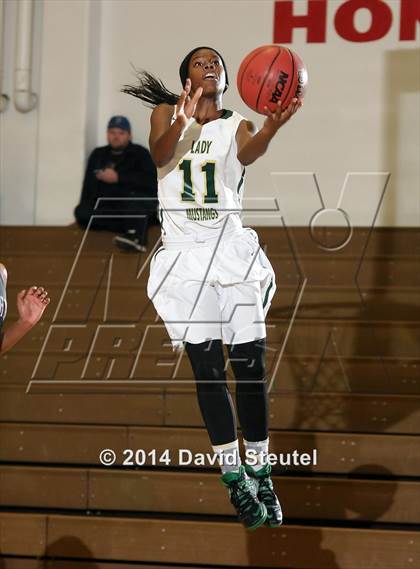 Thumbnail 2 in Bradshaw Christian vs. Monterey Trail (Christian Brothers Holiday Classic) photogallery.
