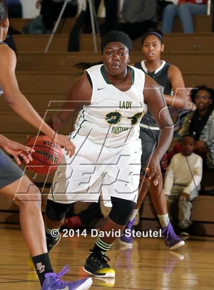 Thumbnail 1 in Bradshaw Christian vs. Monterey Trail (Christian Brothers Holiday Classic) photogallery.