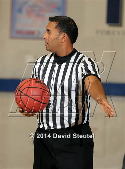 Thumbnail 2 in Bradshaw Christian vs. Monterey Trail (Christian Brothers Holiday Classic) photogallery.