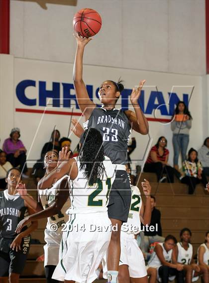 Thumbnail 1 in Bradshaw Christian vs. Monterey Trail (Christian Brothers Holiday Classic) photogallery.