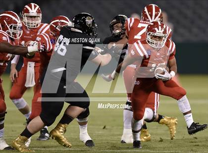 Thumbnail 1 in Servite vs. Mater Dei photogallery.