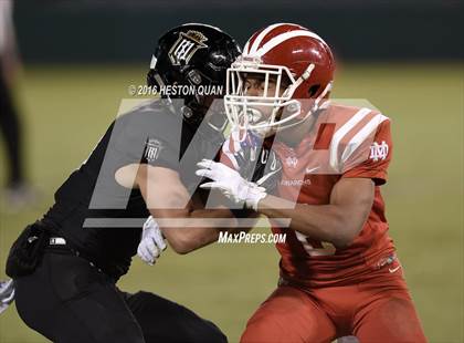 Thumbnail 3 in Servite vs. Mater Dei photogallery.