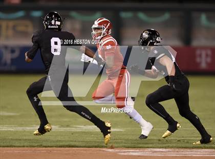 Thumbnail 2 in Servite vs. Mater Dei photogallery.