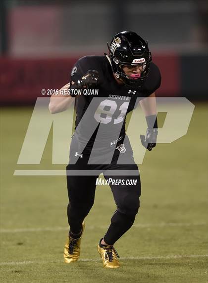 Thumbnail 1 in Servite vs. Mater Dei photogallery.