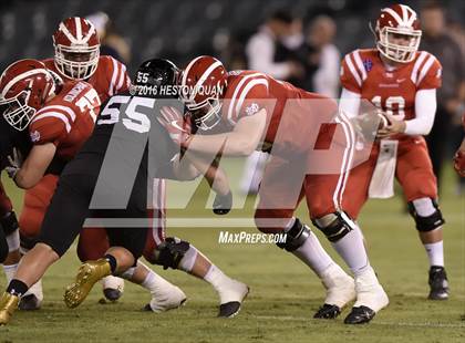Thumbnail 3 in Servite vs. Mater Dei photogallery.