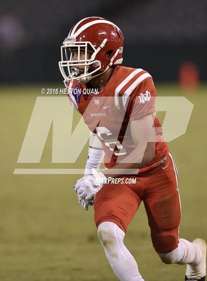 Thumbnail 1 in Servite vs. Mater Dei photogallery.