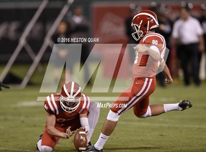 Thumbnail 2 in Servite vs. Mater Dei photogallery.