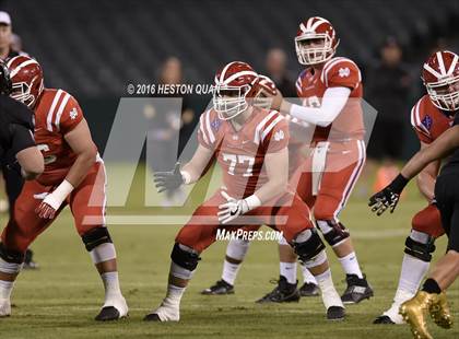 Thumbnail 3 in Servite vs. Mater Dei photogallery.