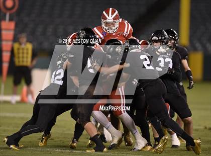 Thumbnail 1 in Servite vs. Mater Dei photogallery.