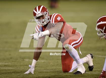 Thumbnail 2 in Servite vs. Mater Dei photogallery.
