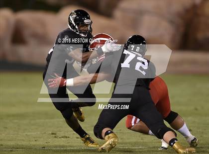 Thumbnail 3 in Servite vs. Mater Dei photogallery.
