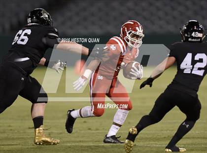 Thumbnail 3 in Servite vs. Mater Dei photogallery.