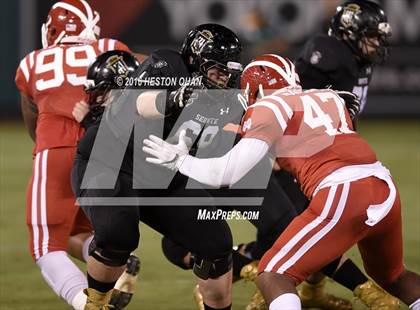 Thumbnail 2 in Servite vs. Mater Dei photogallery.