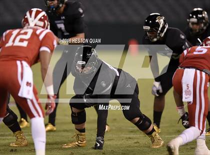Thumbnail 2 in Servite vs. Mater Dei photogallery.