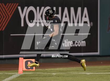 Thumbnail 1 in Servite vs. Mater Dei photogallery.