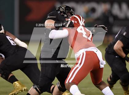 Thumbnail 3 in Servite vs. Mater Dei photogallery.