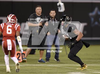 Thumbnail 2 in Servite vs. Mater Dei photogallery.