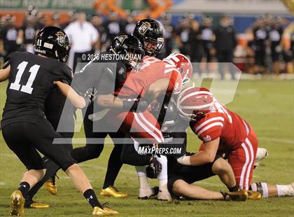 Thumbnail 2 in Servite vs. Mater Dei photogallery.