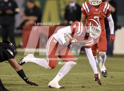 Thumbnail 3 in Servite vs. Mater Dei photogallery.