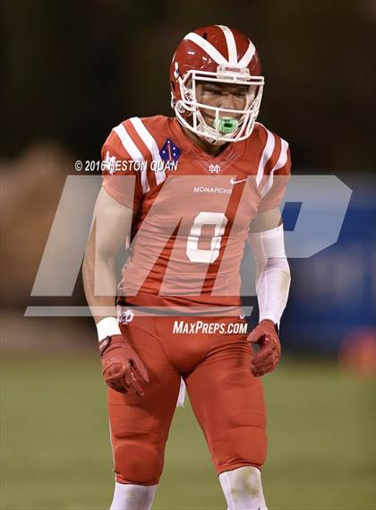 Thumbnail 1 in Servite vs. Mater Dei photogallery.