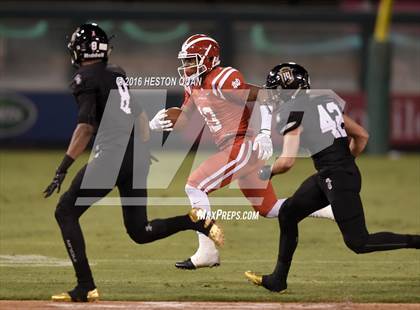 Thumbnail 1 in Servite vs. Mater Dei photogallery.