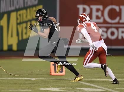 Thumbnail 1 in Servite vs. Mater Dei photogallery.