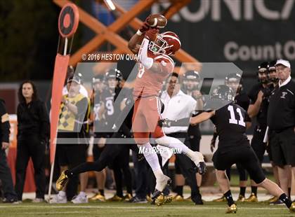 Thumbnail 1 in Servite vs. Mater Dei photogallery.
