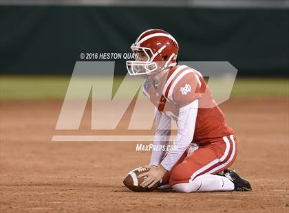 Thumbnail 3 in Servite vs. Mater Dei photogallery.