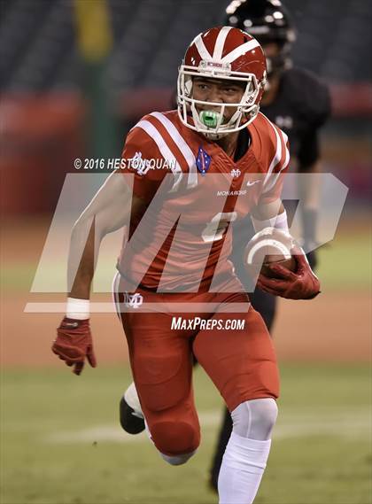 Thumbnail 3 in Servite vs. Mater Dei photogallery.