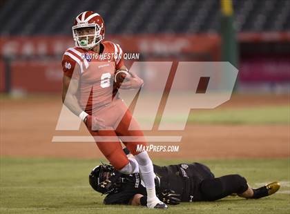 Thumbnail 1 in Servite vs. Mater Dei photogallery.