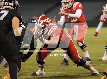 Thumbnail 2 in Servite vs. Mater Dei photogallery.