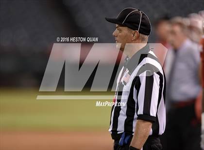 Thumbnail 2 in Servite vs. Mater Dei photogallery.
