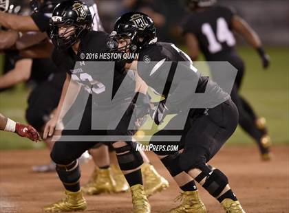 Thumbnail 3 in Servite vs. Mater Dei photogallery.
