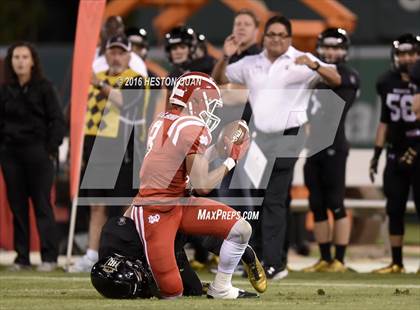 Thumbnail 2 in Servite vs. Mater Dei photogallery.